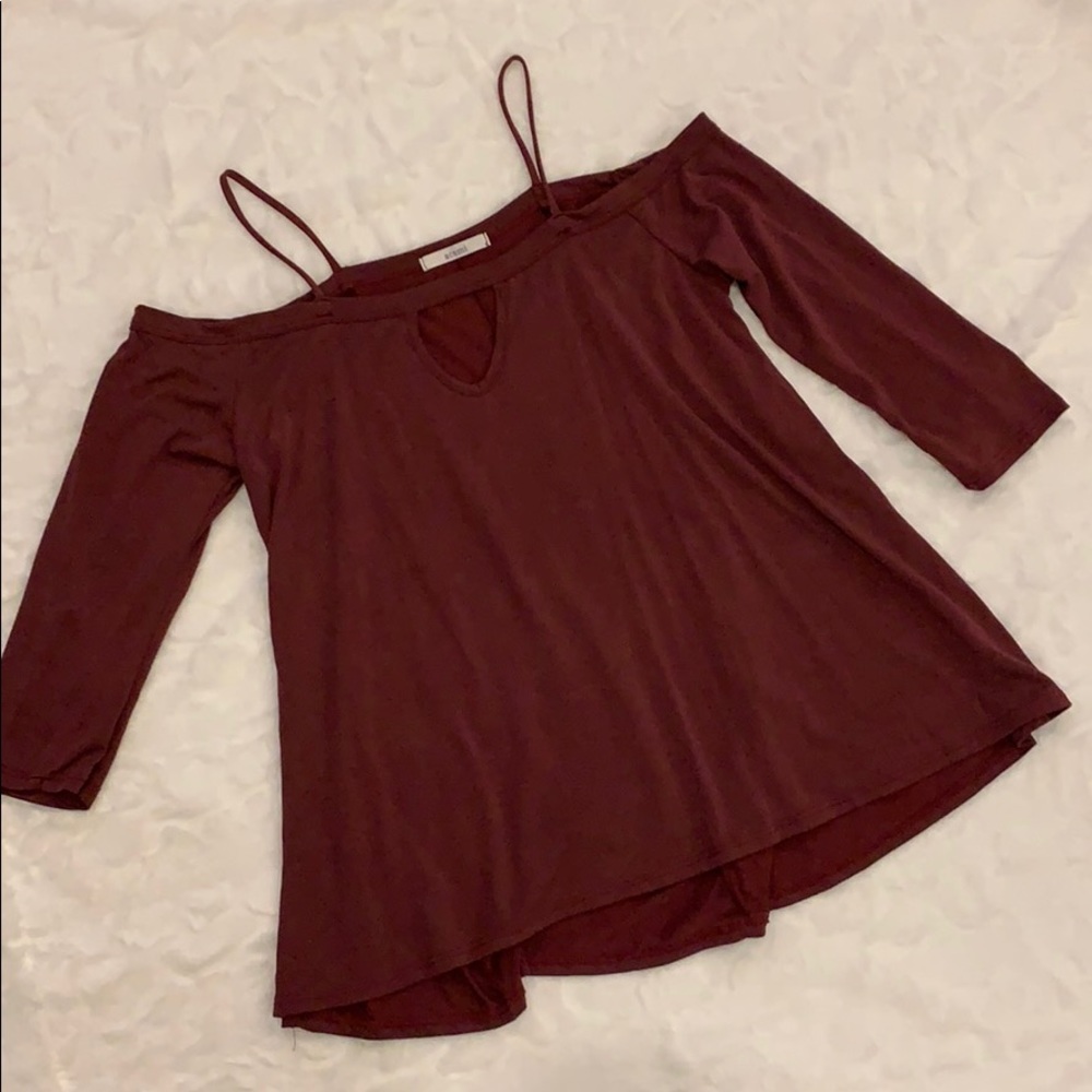 Cold shoulder keyhole top